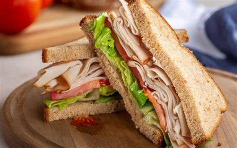 Sándwich club de pavo ingredientes