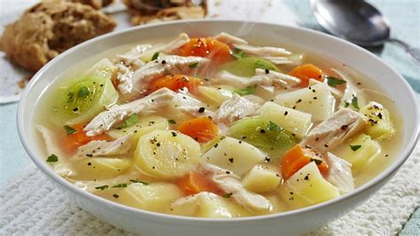 Sopa de pollo con verduras