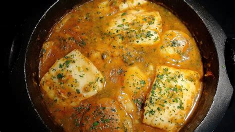 Guiso de bacalao con patatas tradicional