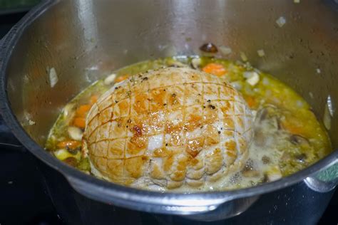 Pavo cocinándose en olla rápida