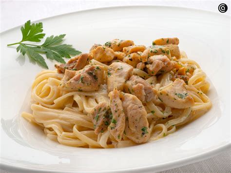 Plato de tallarines con pollo del Restaurante Gran Muralla