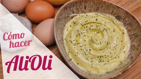 Ingredientes para preparar alioli casero