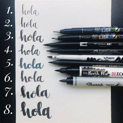 Ejemplo de lettering con punta pincel grande y pequeña