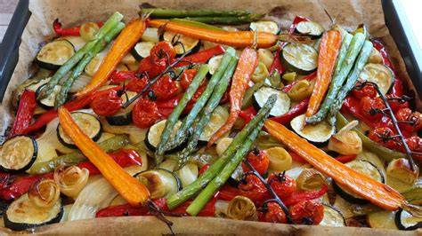 Bandeja con variedad de verduras asadas