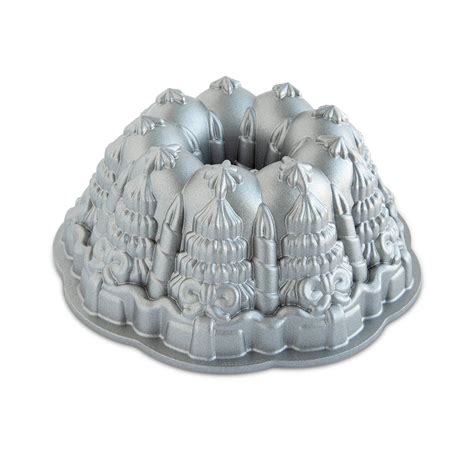 Variedad de moldes Bundt con diferentes diseños