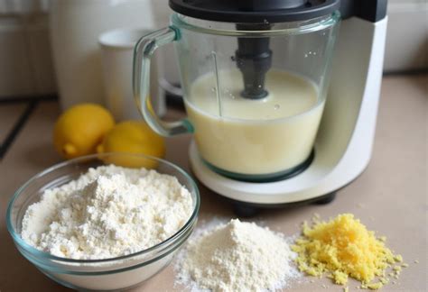 Mezclando los ingredientes para el bizcocho