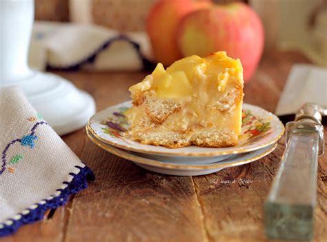 Tarta de manzana con bollos de leche