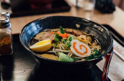 Presentación de un bol de ramen especial de SushiGO Palma