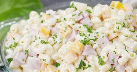 Ingredientes frescos para ensalada hawaiana