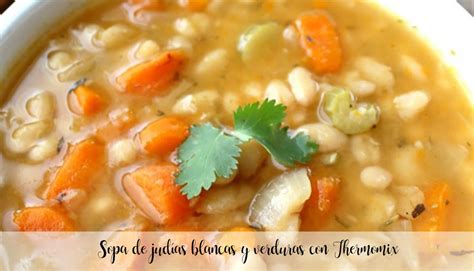Ingredientes frescos para sopa de judías