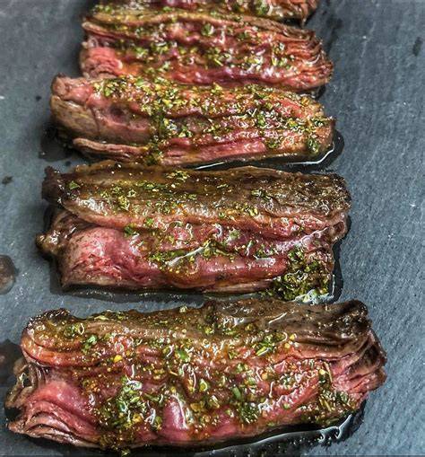 Entraña cocinándose a la plancha