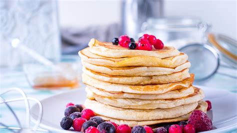 Panqueques sin gluten y sin azúcar con frutas