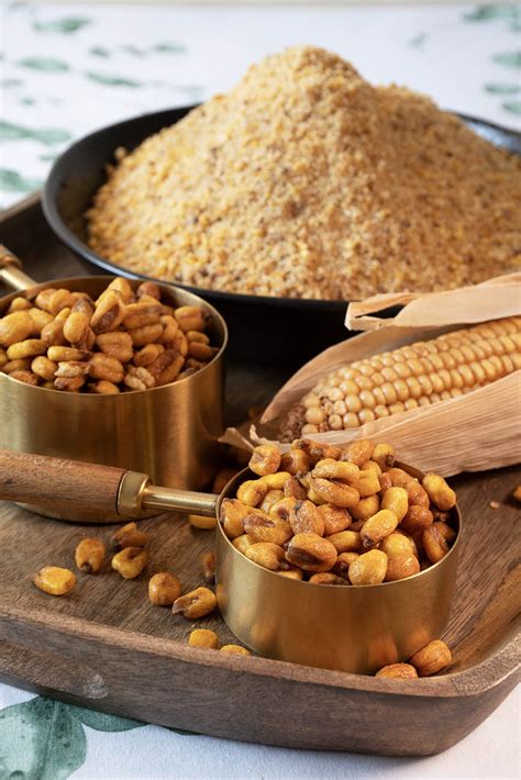 Ingredientes para pan rallado de maíz frito
