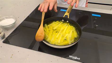 Infografía sobre consejos prácticos para cocinar patatas reduciendo la formación de acrilamida