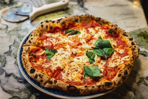 Pizza napolitana doblada