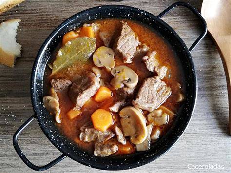 Guiso de ternera casero con champiñones