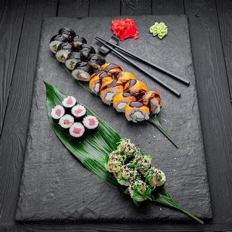 Variedad de sushi y rollos en Miss Sushi