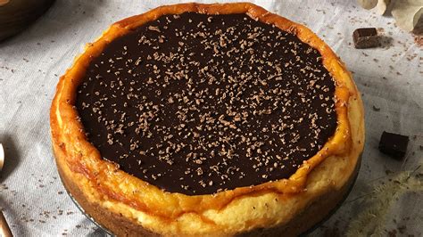 Tarta de queso Lviv Syrnyk con cobertura de chocolate