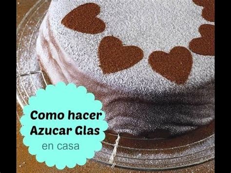 Torta decorada con azúcar glass espolvoreado