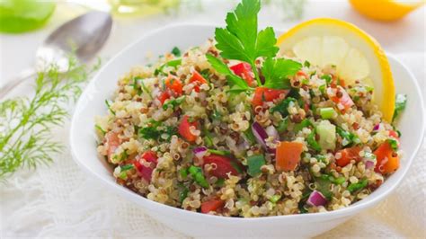 Preparación de quinoa para ensalada