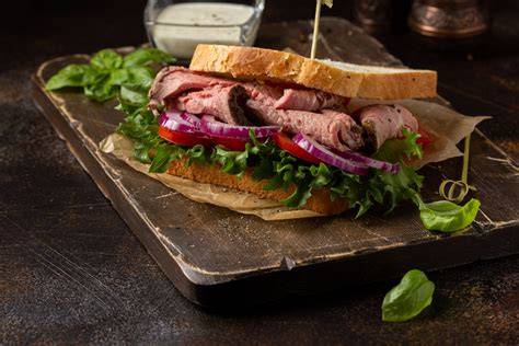 sándwich de roast beef armado