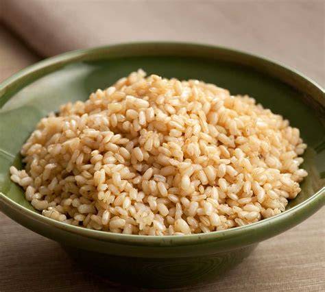 Arroz integral en un bol