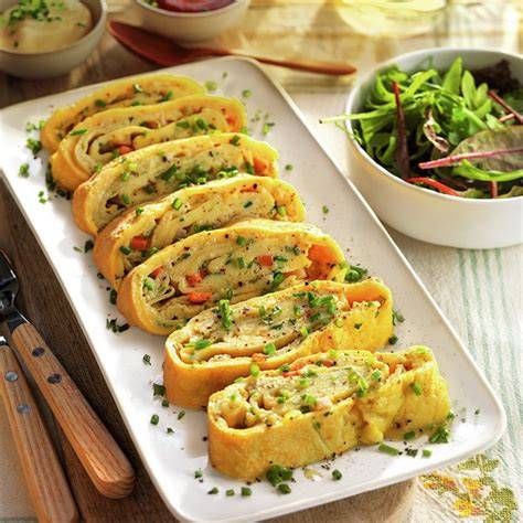 Plato de tortilla de arroz integral enrollada