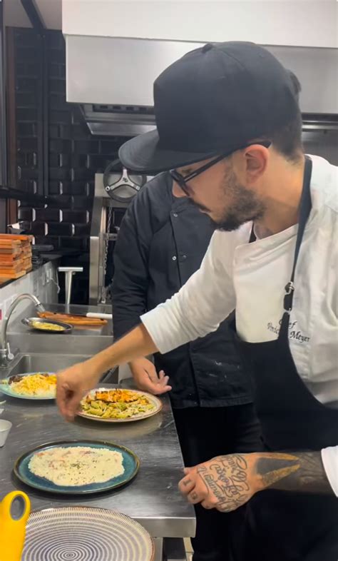 Chef Sebastián Olmedo Barrios investigando en Tucumán