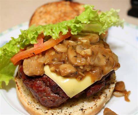 Hamburguesa con salsa de setas