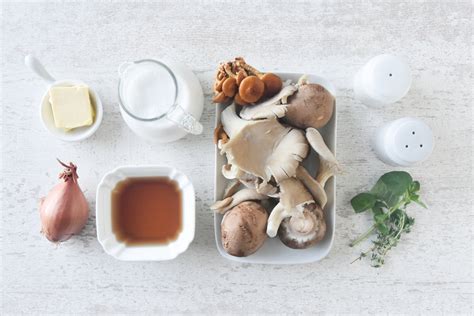 Ingredientes para salsa de setas