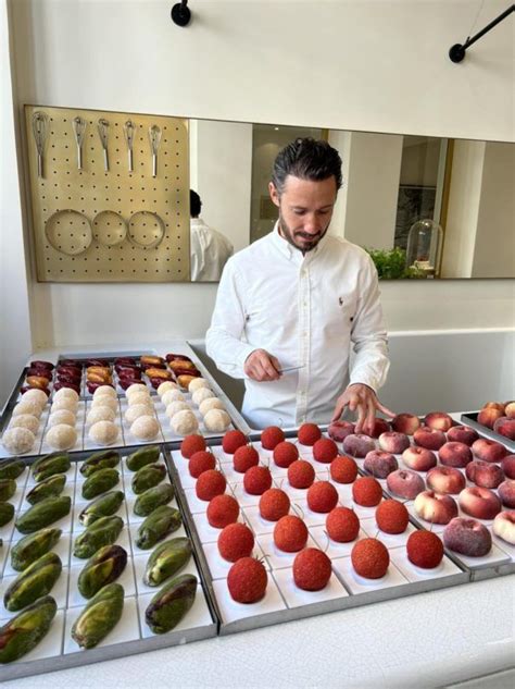 Desayuno en Cedric Grolet Opera: bollería y opciones saladas