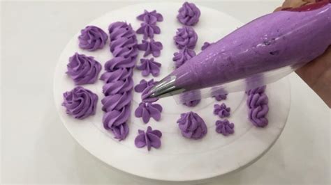 Ejemplos de decoraciones con manga pastelera