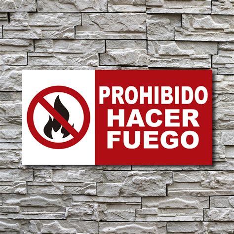 Señal de prohibido hacer fuego