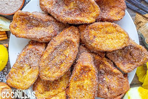 Torrijas de bizcocho doradas