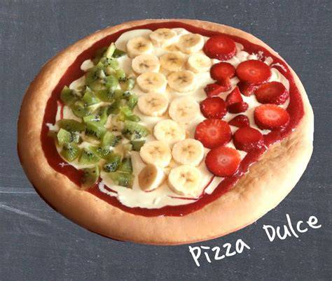 Pizza dulce con frutas