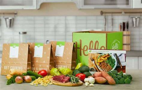 Caja de HelloFresh con ingredientes frescos