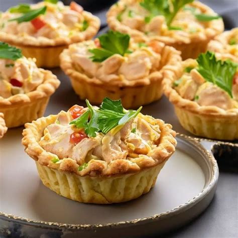 Mini tartaletas de pollo y lechuga