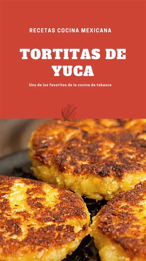 Tortitas de yuca doradas en sartén