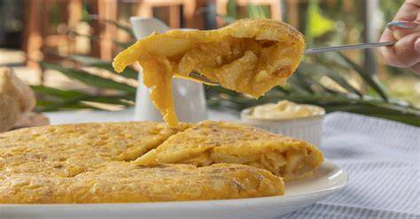 Tortilla de patata perfecta y dorada
