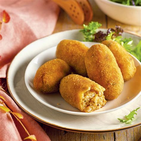 Croquetas veganas horneadas listas para servir