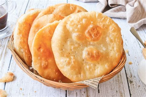 Variedad de tortas fritas de diferentes regiones