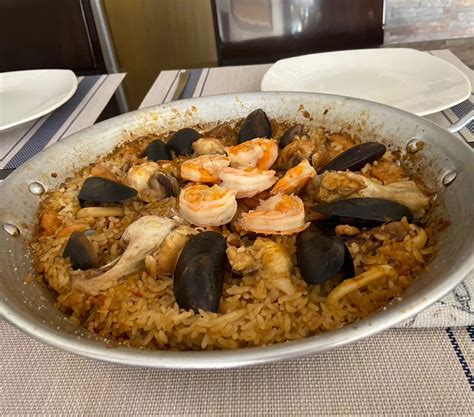 Arroz perfectamente cocido en paella