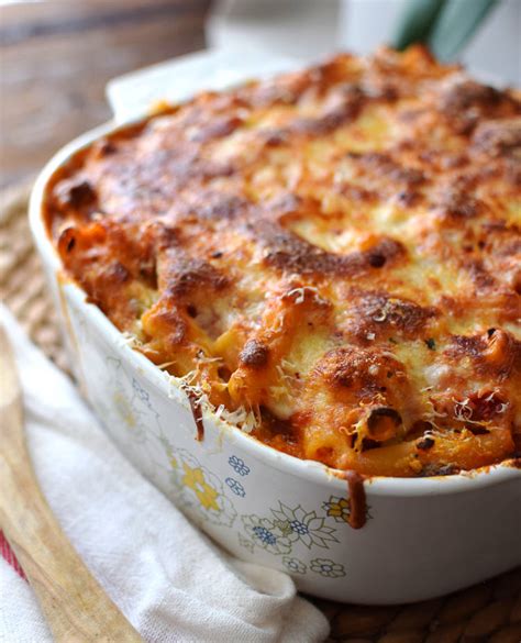 Macarrones gratinados recién salidos del horno