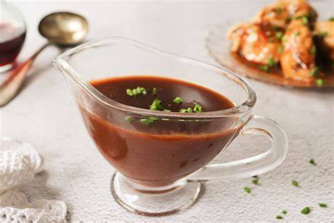 Salsa de oporto y verduras para la carne