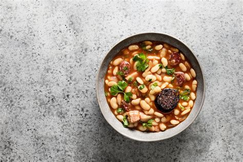 Pasos para cocinar alubias con setas