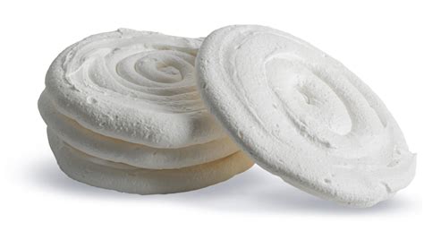 Discos de merengue secándose en el horno