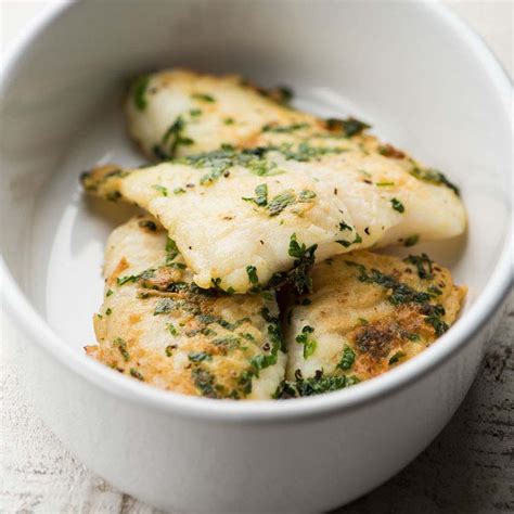 Pescado horneado con hierbas