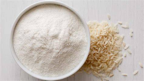 Granos de arroz y harina de arroz