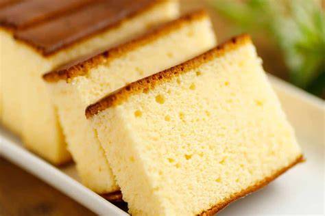 Bizcocho japonés sin gluten cortado en rebanadas