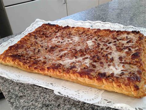 pasos para preparar una coca de hojaldre rellena